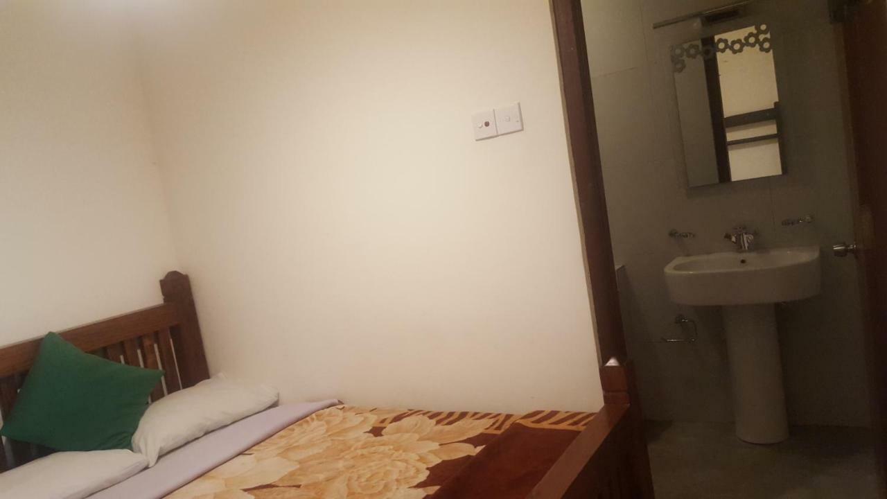 New Tour Inn Nuwara Eliya Exterior photo